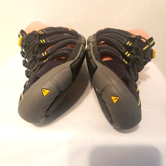 KEEN Clearwater Cnx Black and Yellow Draw String Sandals Woman's Sz 7.5 1008770 - Picture 8 of 14